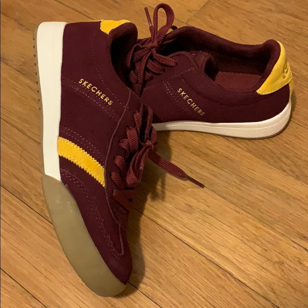 NWOT or box- Sketchers fashion sneakers